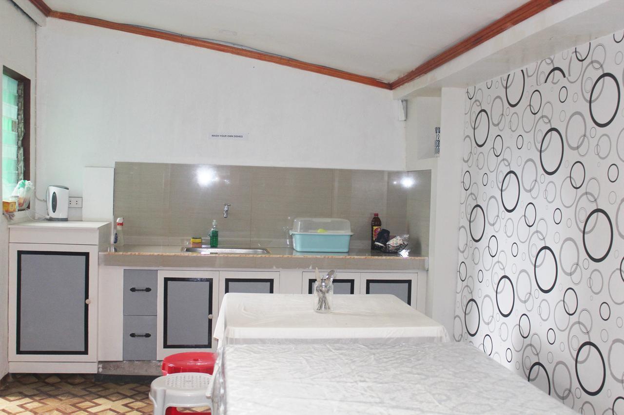 J'S Backpackers Hostel Davao City Exteriör bild